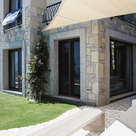Posh- 2 Bedroom Private Pool Garden Floor * Bodrum